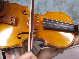 バイオリン・スル・ポンティチェロ