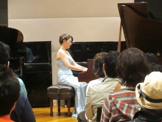 グレイスフルピアノコンサート20140420岩崎洵奈