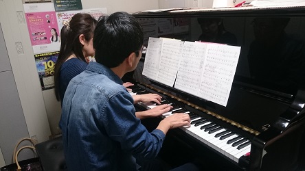 島村楽器長崎駅前店　ティータイム・コンサート連弾練習風景