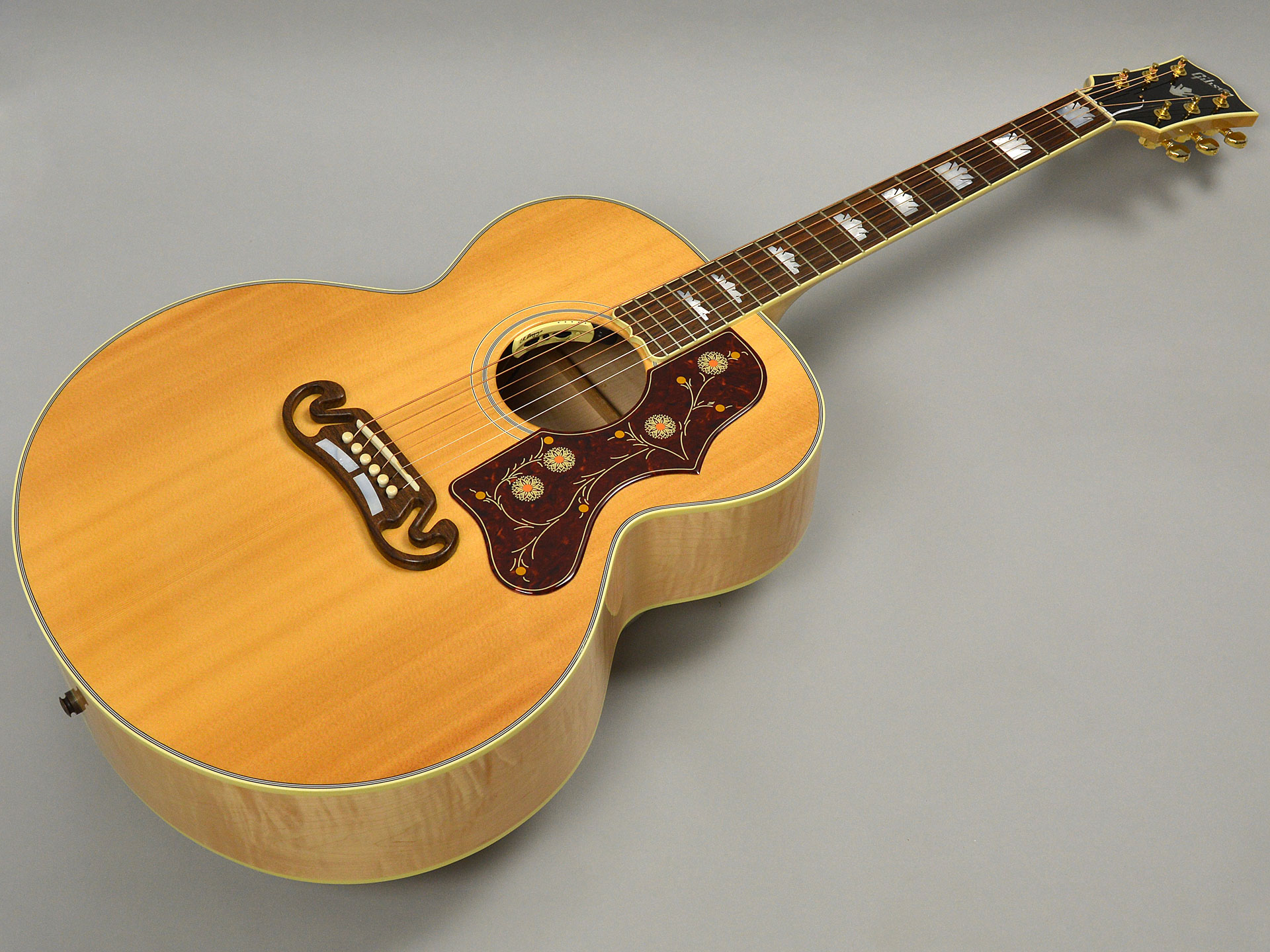 Gibson SJ-200 STANDARDトップ画像