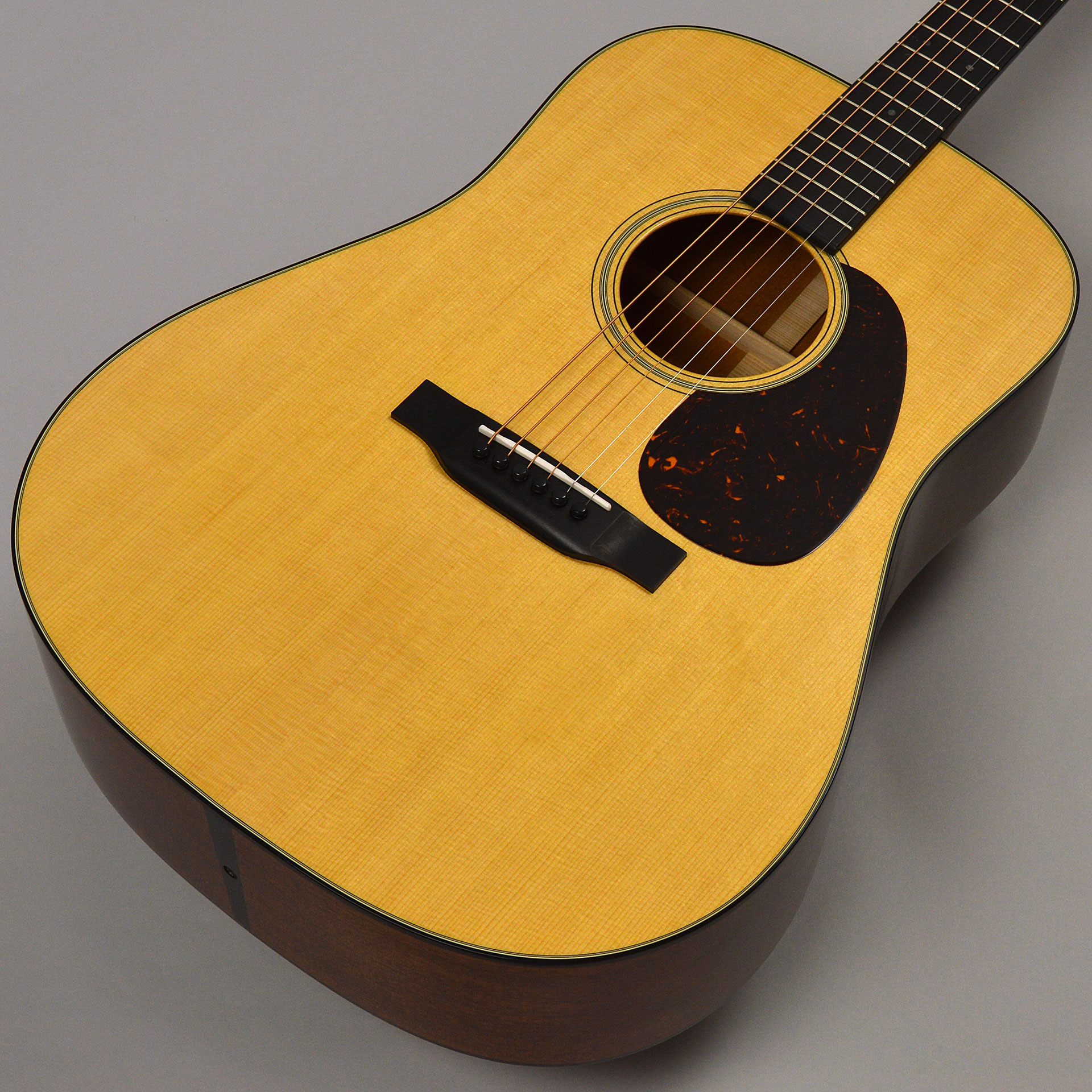 Martin D-18 Standardサムネ画像