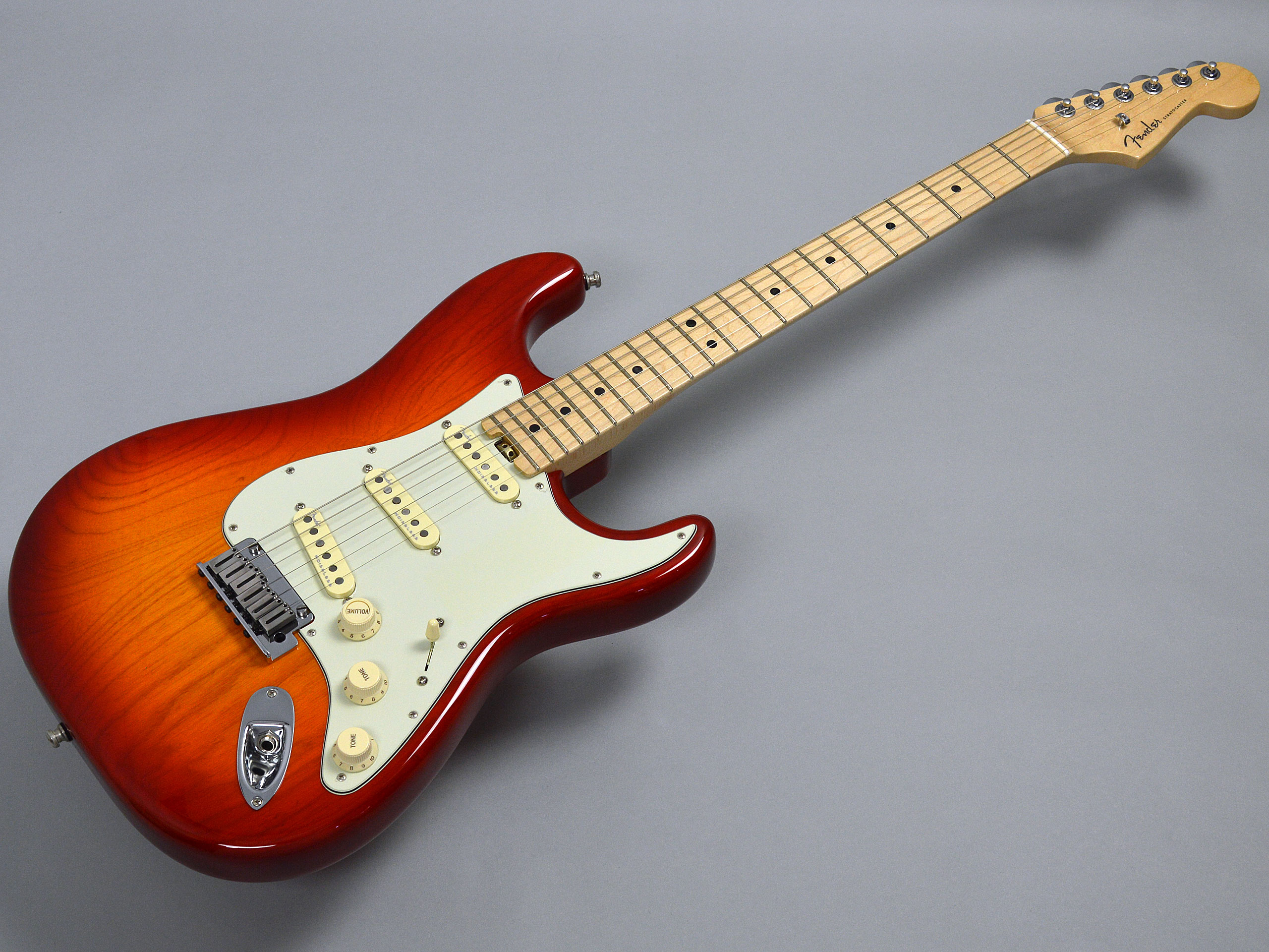 特価エレキギター】Fender（フェンダー）米国産ハイエンド・ストラト