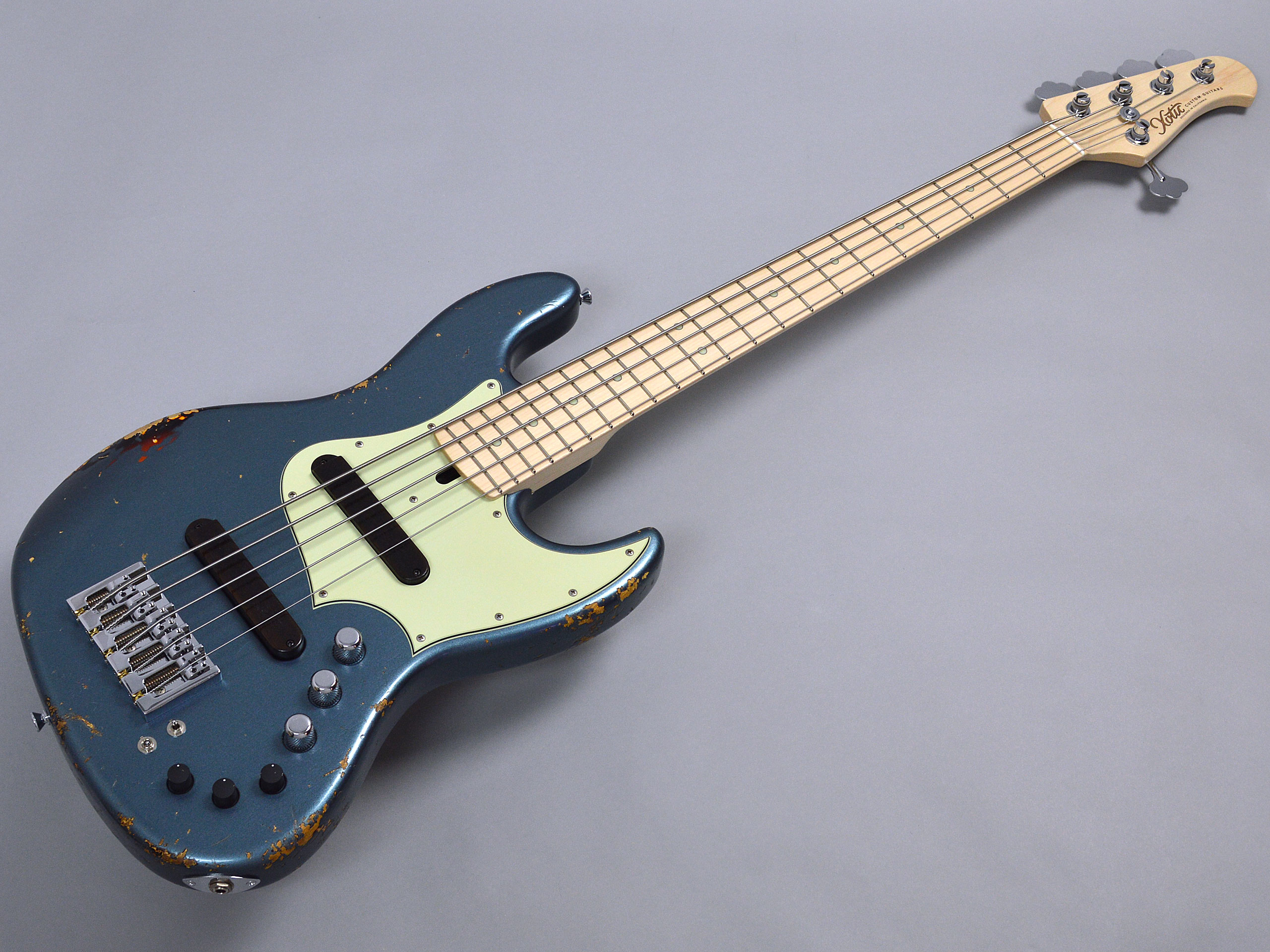 XOTIC XJ-1T5st Dark Lake Placid Blue over 3TB Medium Aged Ash/Mapleトップ画像