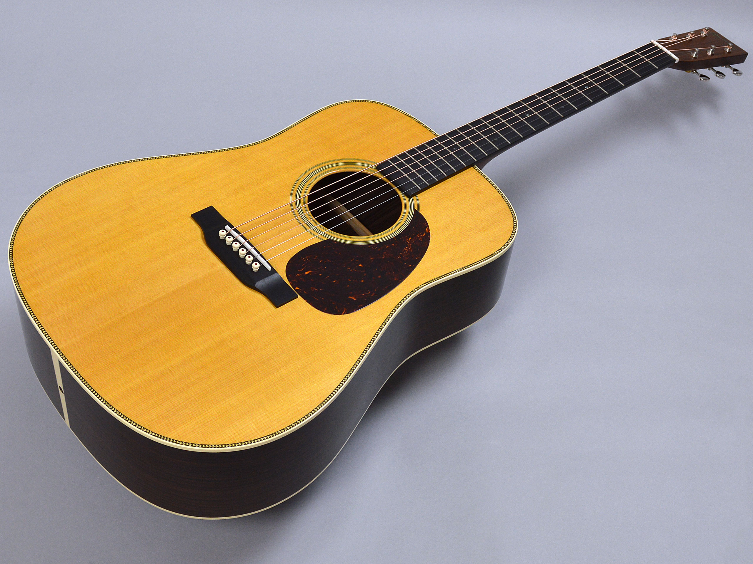 Martin HD-28 Standardトップ画像