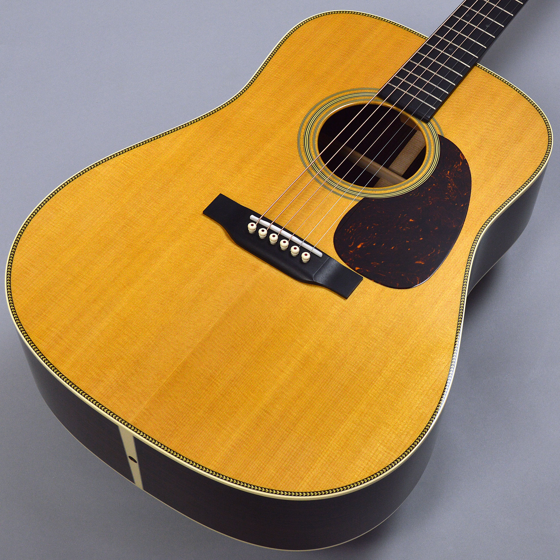 Martin HD-28 Standardサムネ画像