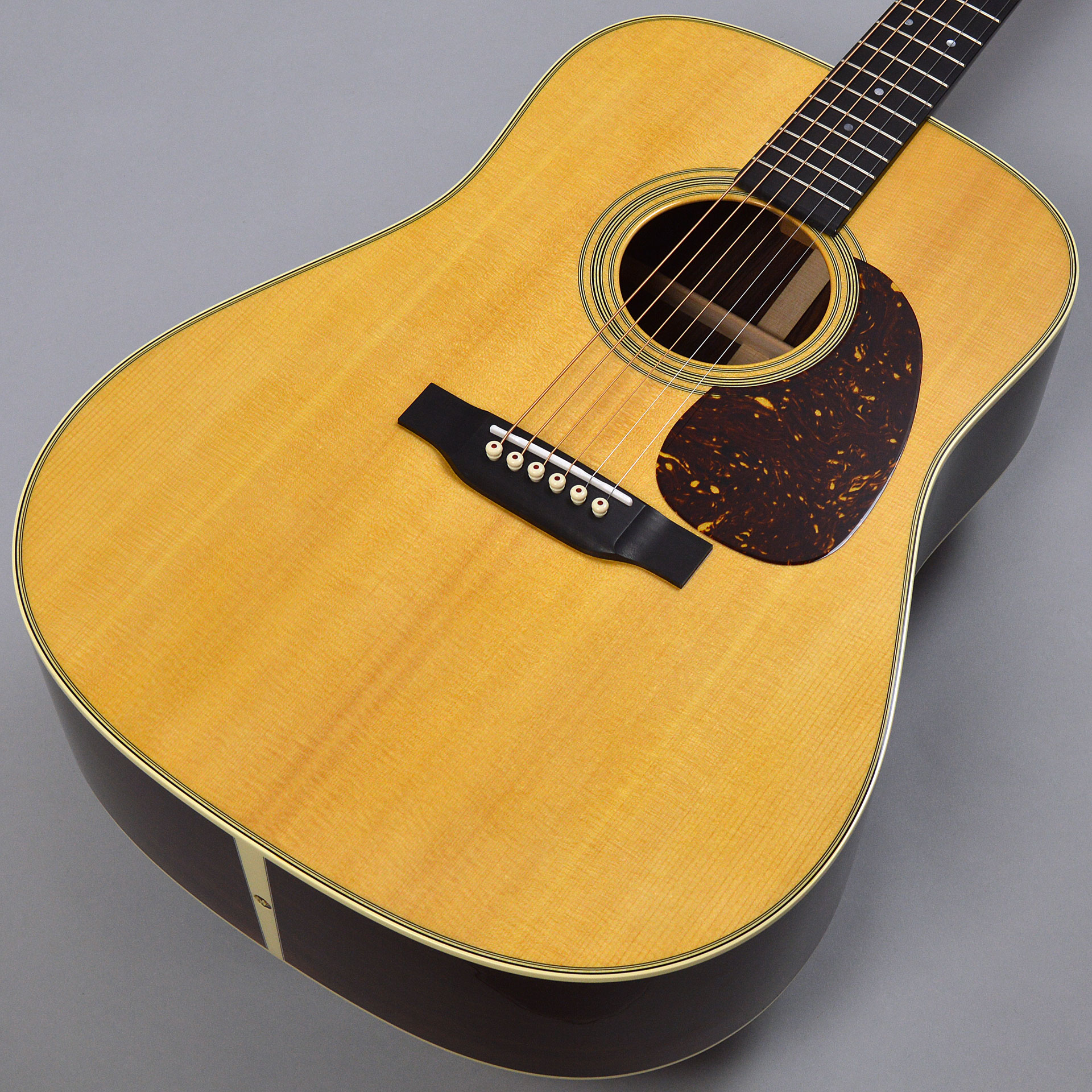 Martin D-28 Standardサムネ画像