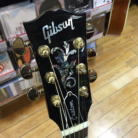 Gibson J-45 Custom