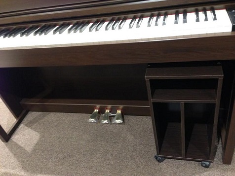 ピアノの下が収納スペースに エミュールpboxのご紹介 フレンテ南大沢店 店舗情報 島村楽器