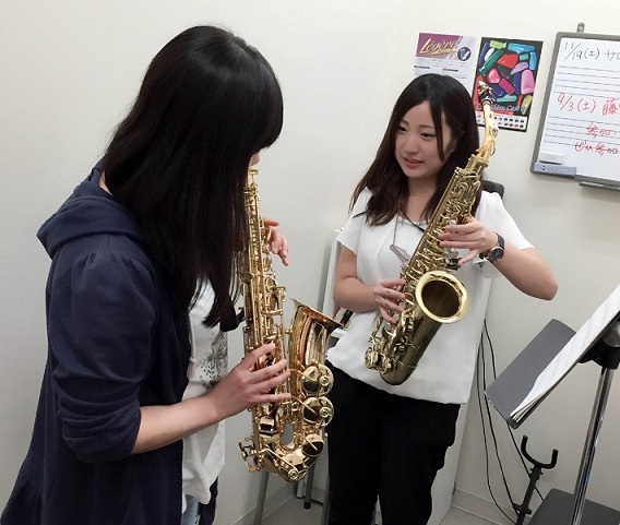 大人のサックス教室 インストラクター紹介 フレンテ南大沢店 店舗情報 島村楽器