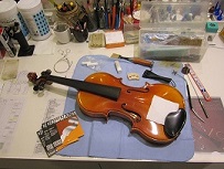 ヴァイオリン修理中