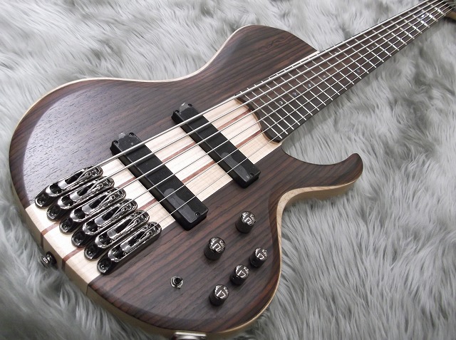 Ibanez 6弦ベース BTB686SC