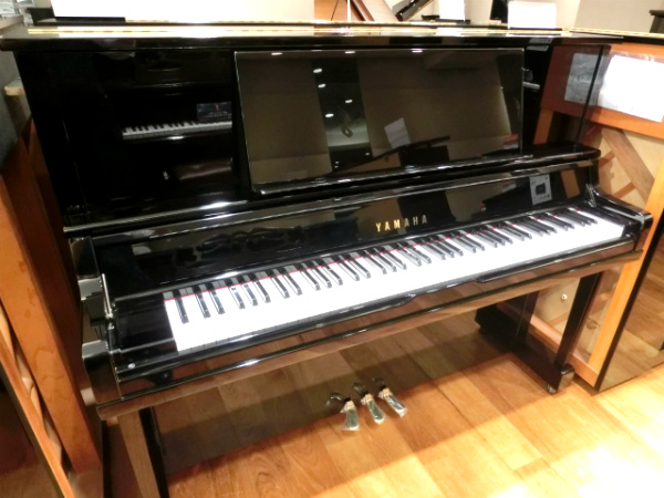 Ⅹシリーズ　中古ピアノ　仙台