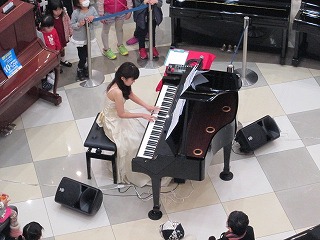 イオンモール船橋店ピアノインストラクターによるスプリングコンサート