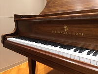 STEINWAY&SONS　S155　