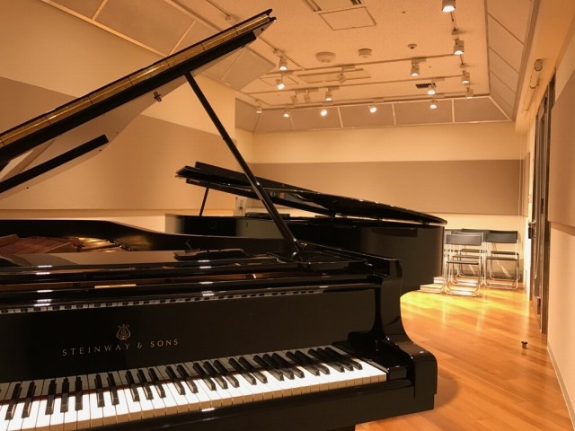 グランフロント大阪店ピアノレンタルルームスタインウェイフルコン