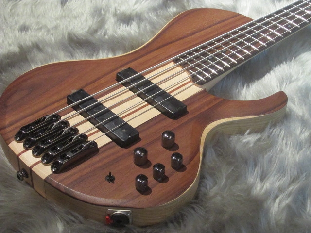 BTB685SC