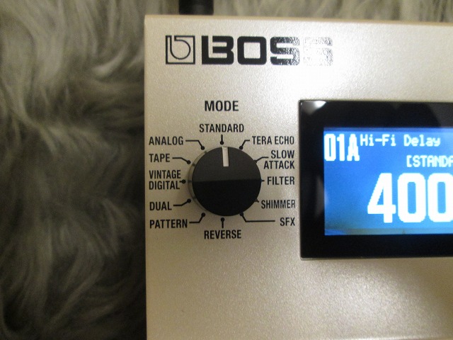 BOSS　DD　500　ディレイ　エフェクター
