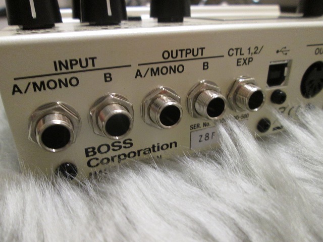 BOSS　DD　500　ディレイ　エフェクター
