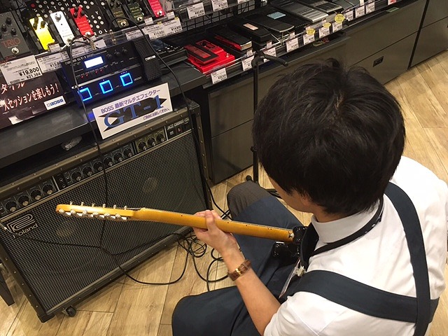 島村楽器　天童　BOSS　GT-1