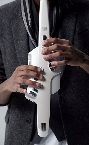 Roland Aerophone AE-10に新色スパークリングレッドAE-10Rが登場！只今ご予約受付中！【2021年4月2日発売予定】｜島村楽器  名古屋パルコ店