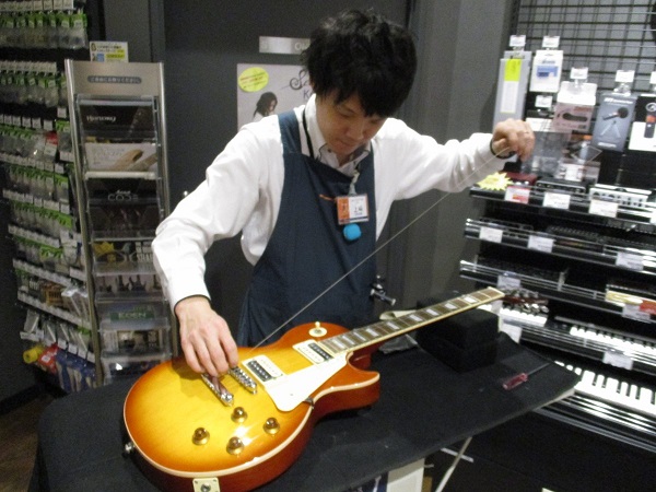 ギター ベース 弦交換は島村楽器にお任せください ららぽーとexpocity店 店舗情報 島村楽器