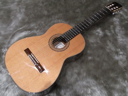 純日本製ショートスケールクラシックギター「ABE　３２０」弦長：６３０mm