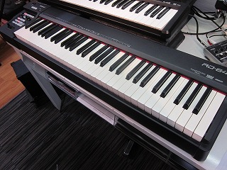 価格改定！】Roland RD300NX、RD64がお求めやすくなりました！｜島村