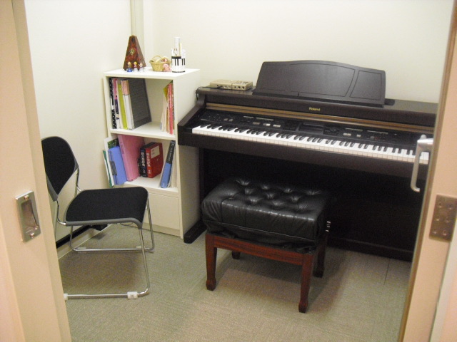 ピアノサロンレッスン室