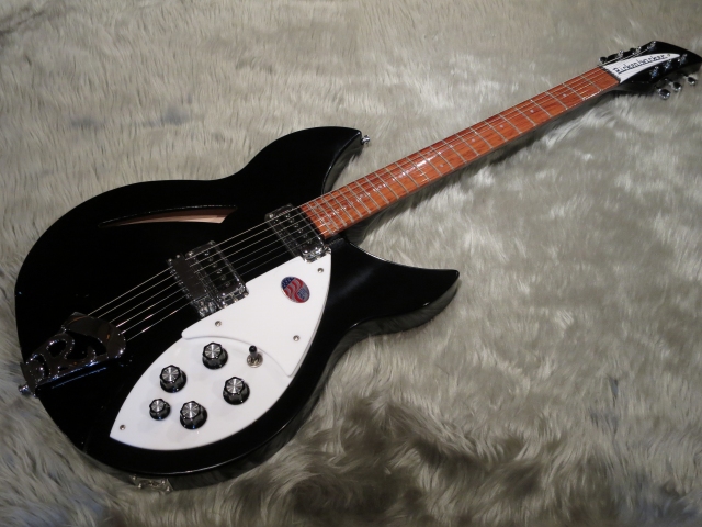 Rickenbacker / 330 Jetglo