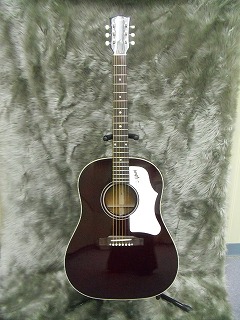 1960s J-45 BURGUNDY　正面