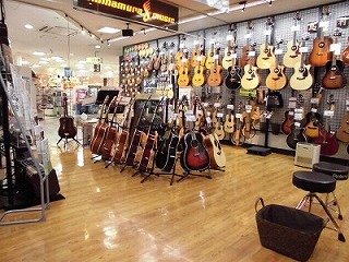 島村楽器新浦安店　ギター試奏コーナー