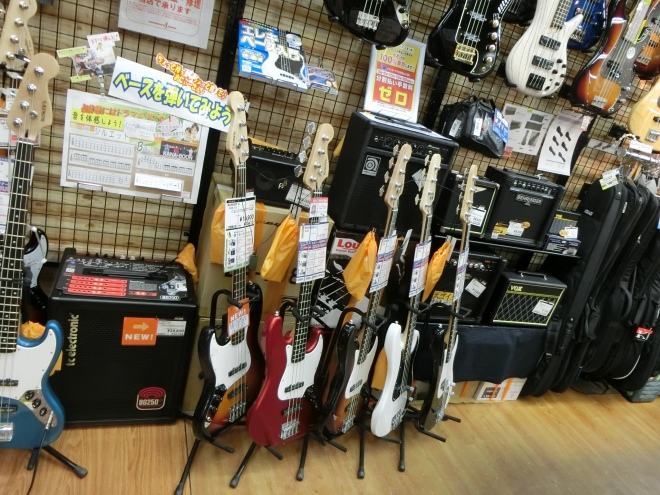 島村楽器 長岡店 ベースアンプコーナー