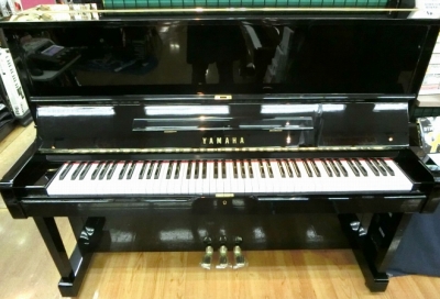 YAMAHA U1H