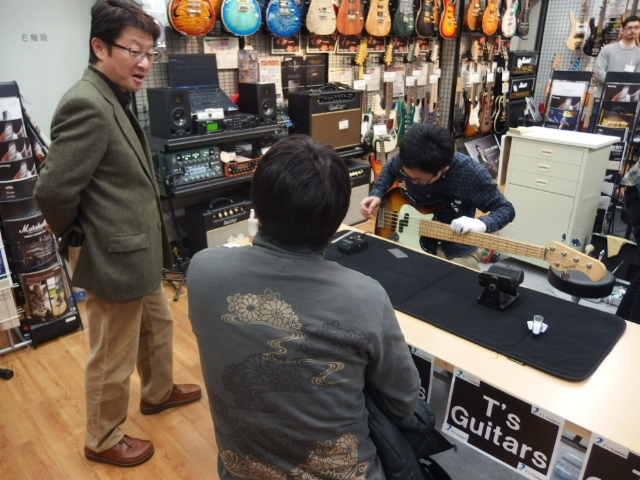 T's Guitars調整会