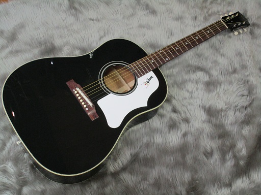 GIBSON J-45 ADJ