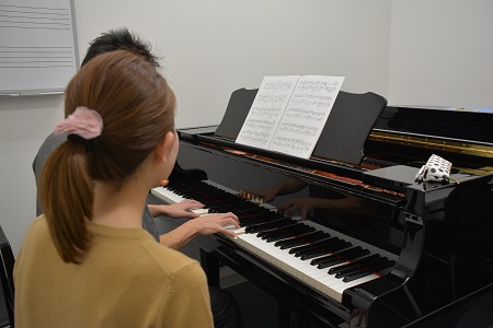 岡崎　古川　ピアノ