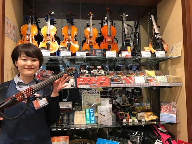 金沢店　バイオリン売り場