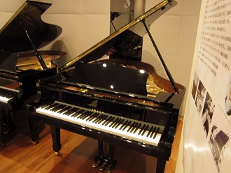 YAMAHA　C3E