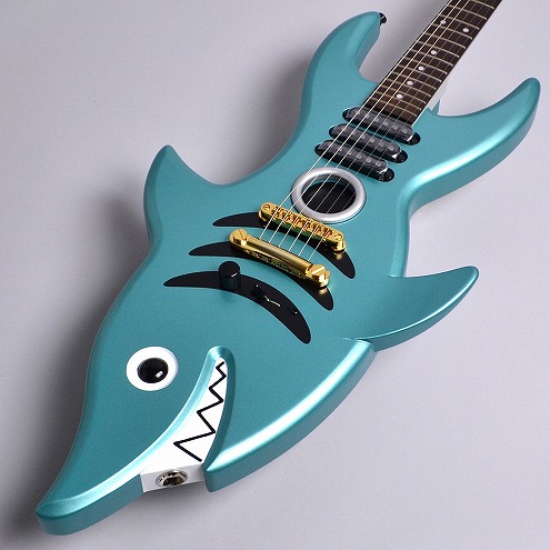 エレキギター 大人気アニメ One Piece の Shark Guitar 入荷 りんくうプレミアム アウトレット店 店舗情報 島村楽器