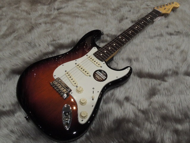 Fender　AMSTDST UG/R 3TS01