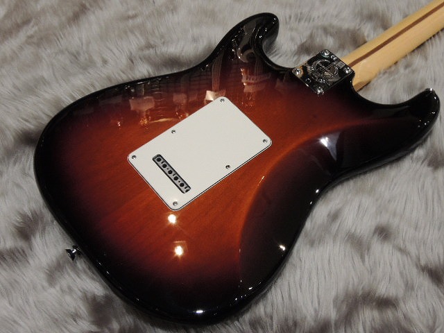 Fender　AMSTDST UG/R 3TS02