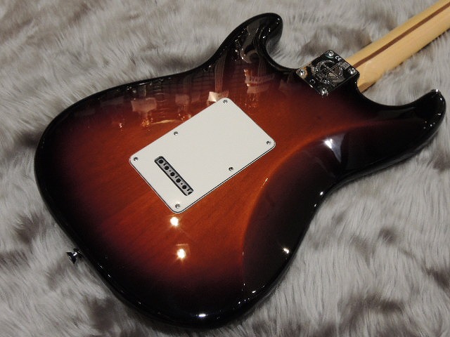 Fender　AMSTDST UG/R 3TS02