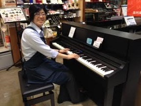 ピアノ担当:佐藤