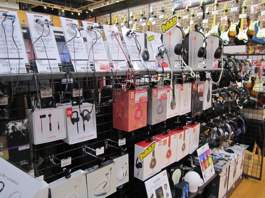 今だけ 人気のbeatsヘッドホンが普段よりお安く買えます イオンモール佐賀大和店 店舗情報 島村楽器