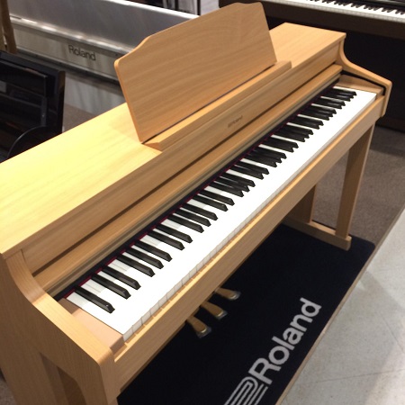 島村楽器ラゾーナ川崎　Roland電子ピアノ　HP603