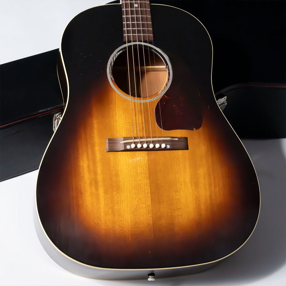 Gibson 1942 J-45 L.Aged