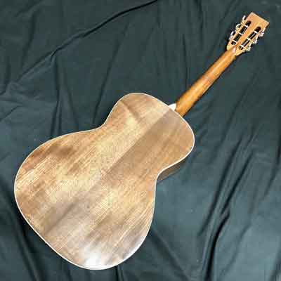 EASTMAN GUITARS E22 OOSS/v-SB