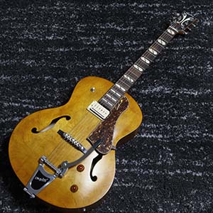 Godin 5th Avenue Jumbo P-Rail (Harvest Gold)