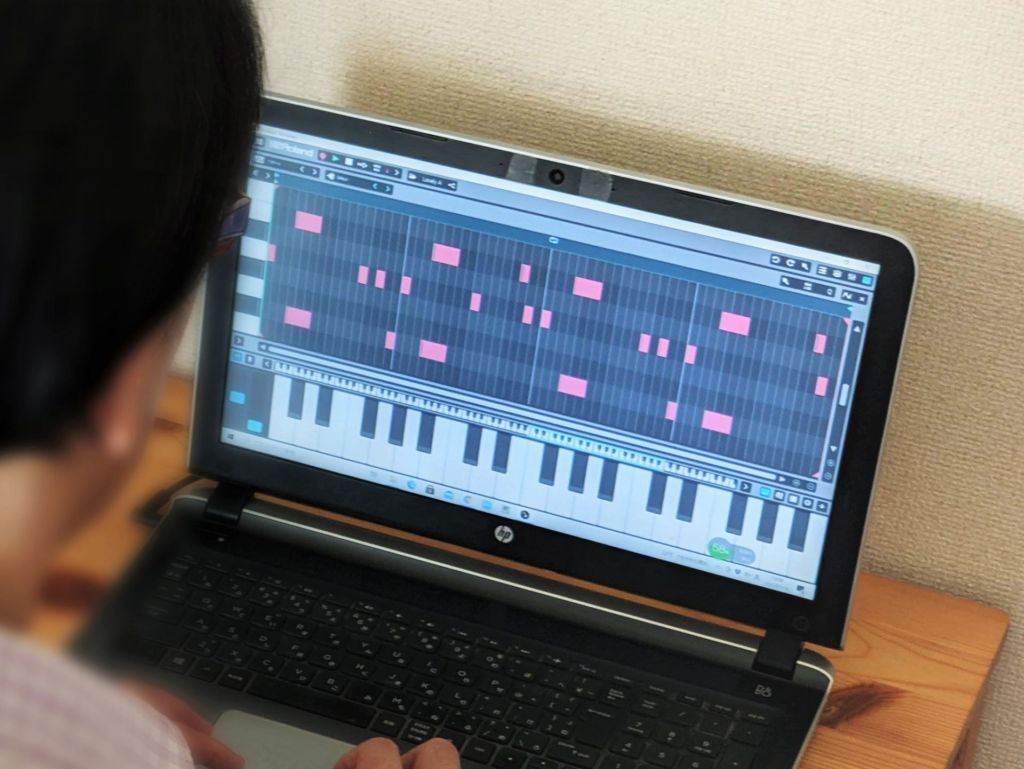 楽譜が読めなくても 楽器が弾けなくても 直感的に曲を作って作曲家デビュー 音楽でハッピーな日々を Happy Jam ハッピージャム