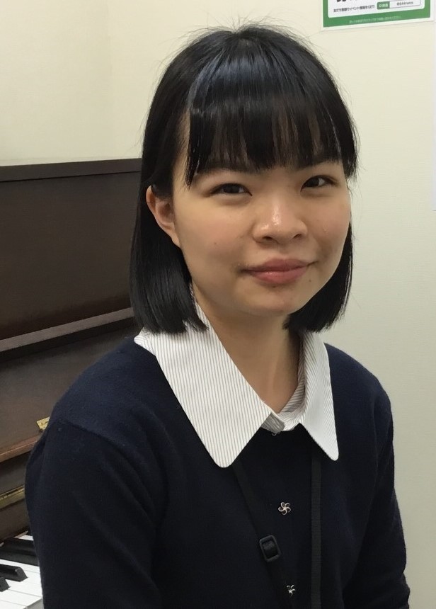 小西 真奈 写真画像